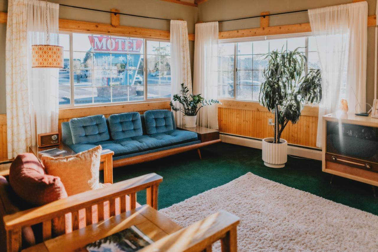 Sapphire Motel Midtown Боузман Екстериор снимка